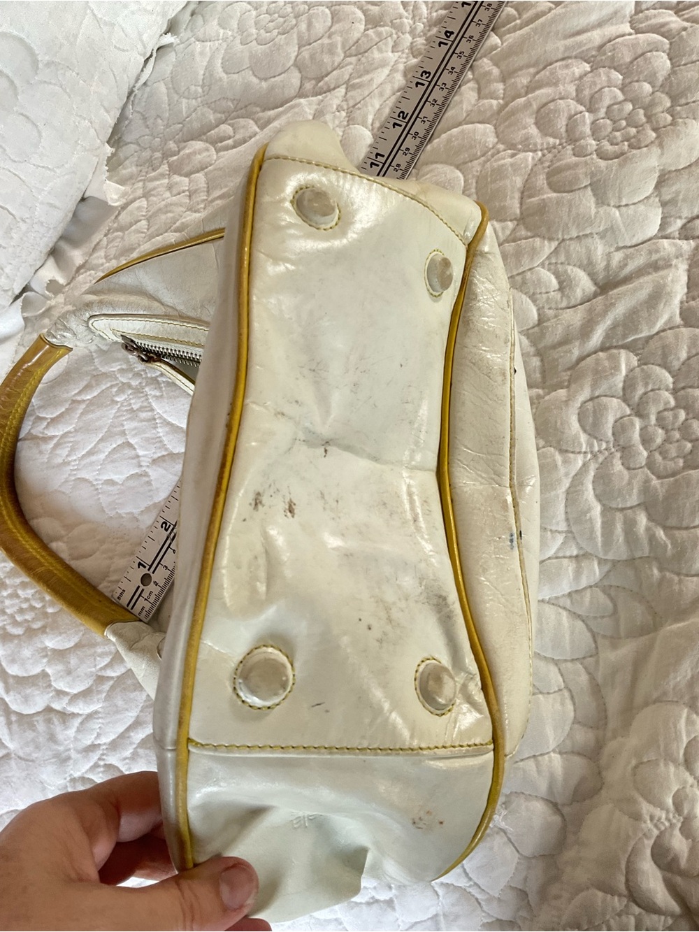 Angela Adam’s White Leather Hobo Bag with Yellow Trim - Picture 6 of 6